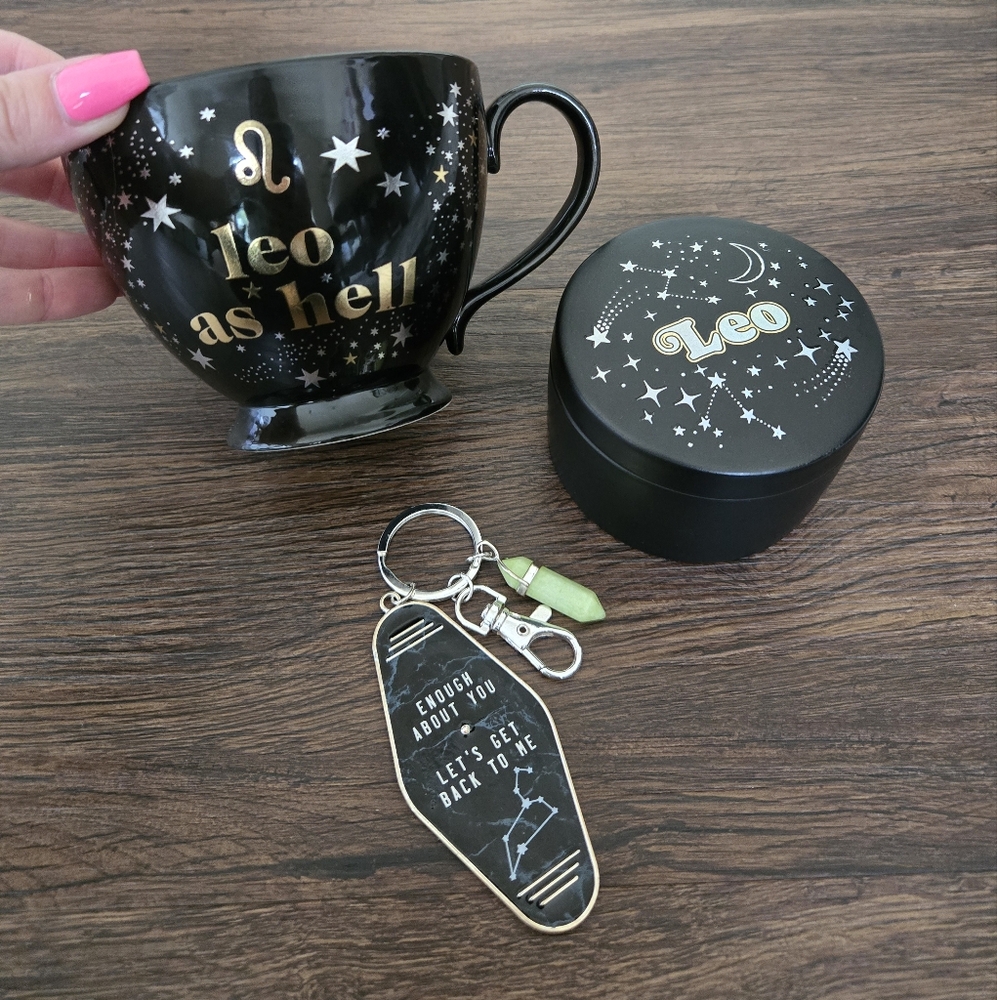 NWOT LEO AS HELL MUG, TRINKET AND KEYCHAIN SET🔑 ☕️